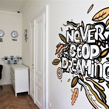 The Republic Garden Hostel Прага Екстериор снимка