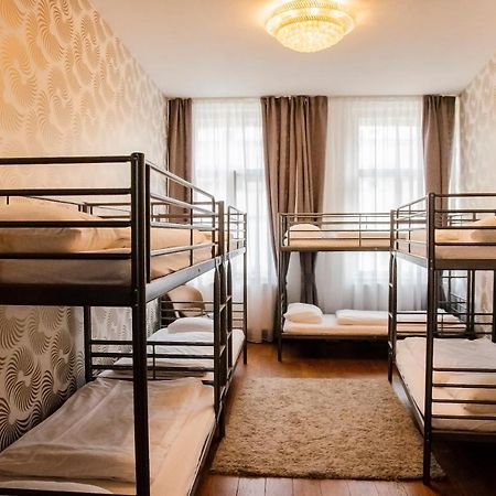 The Republic Garden Hostel Прага Екстериор снимка