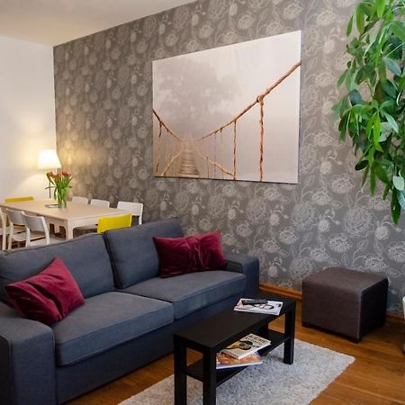 The Republic Garden Hostel Прага Екстериор снимка