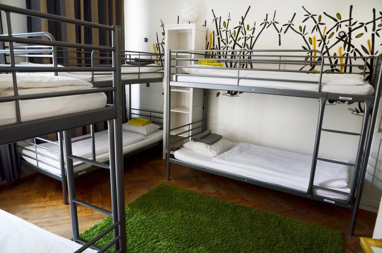 The Republic Garden Hostel Прага Екстериор снимка