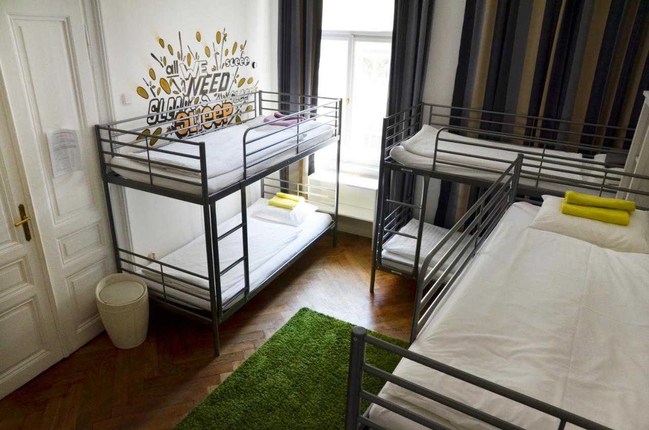 The Republic Garden Hostel Прага Екстериор снимка