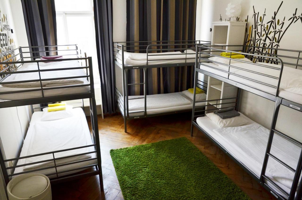 The Republic Garden Hostel Прага Екстериор снимка