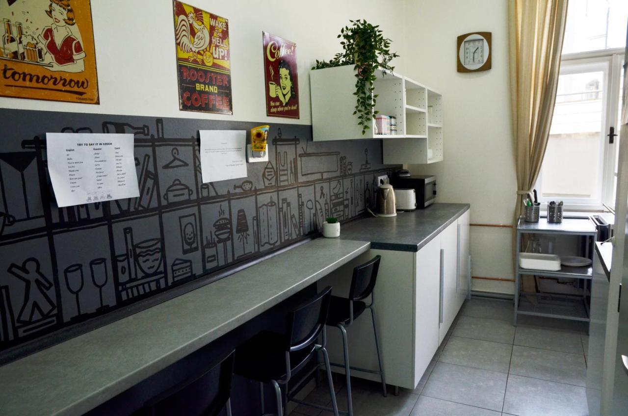The Republic Garden Hostel Прага Екстериор снимка