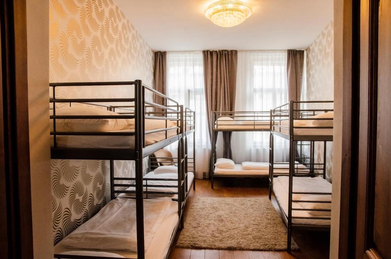 The Republic Garden Hostel Прага Екстериор снимка