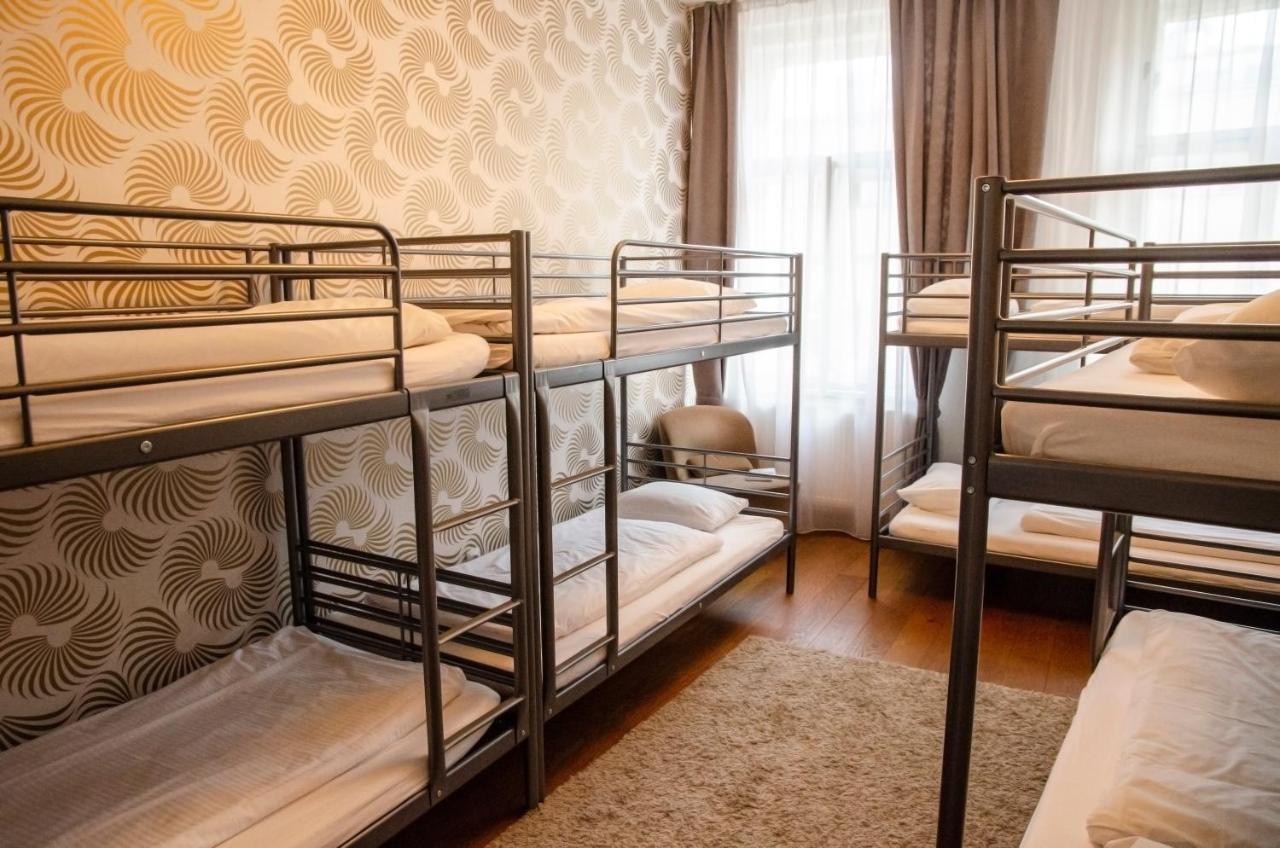 The Republic Garden Hostel Прага Екстериор снимка
